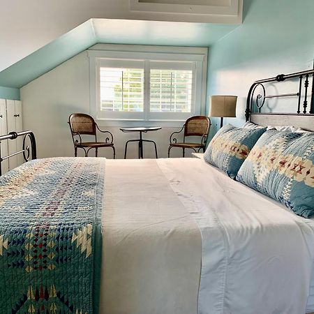 Dungeness Barn House Bed And Breakfast At Two Crows Farm Sequim Exterior photo
